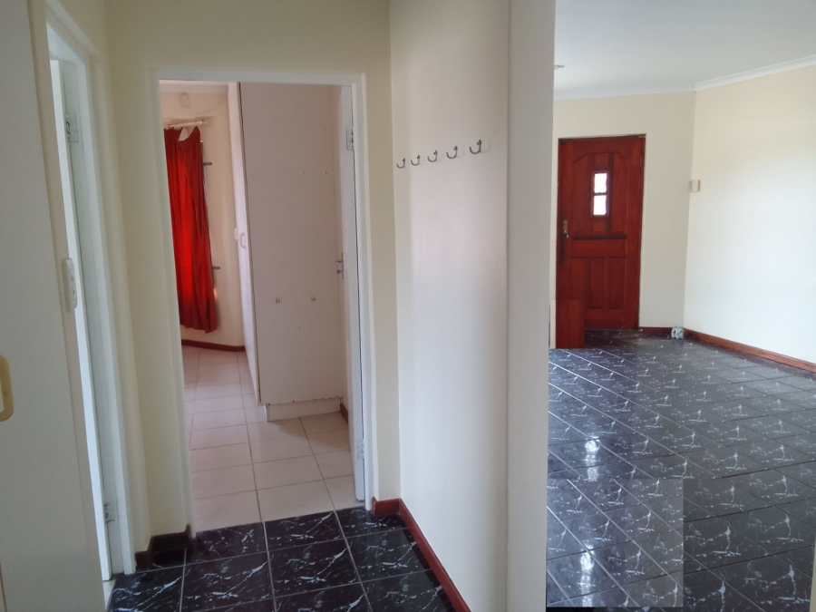 4 Bedroom Property for Sale in Summerstrand Eastern Cape